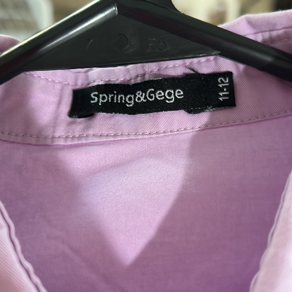 Spring & Gege Button Down - Picture 2 of 2